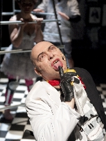 GarryRobsoninRaspberrycreditTimMorozzo